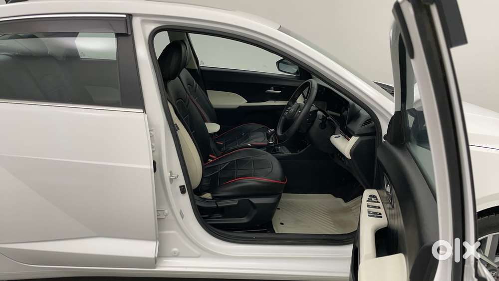 Hyundai Verna 1.5 Sx Petrol Mt, 2025, Petrol
