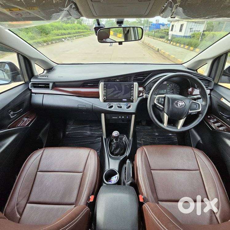 Toyota Innova Crysta 2.4 G Plus Mt 7 Str, 2024, Diesel