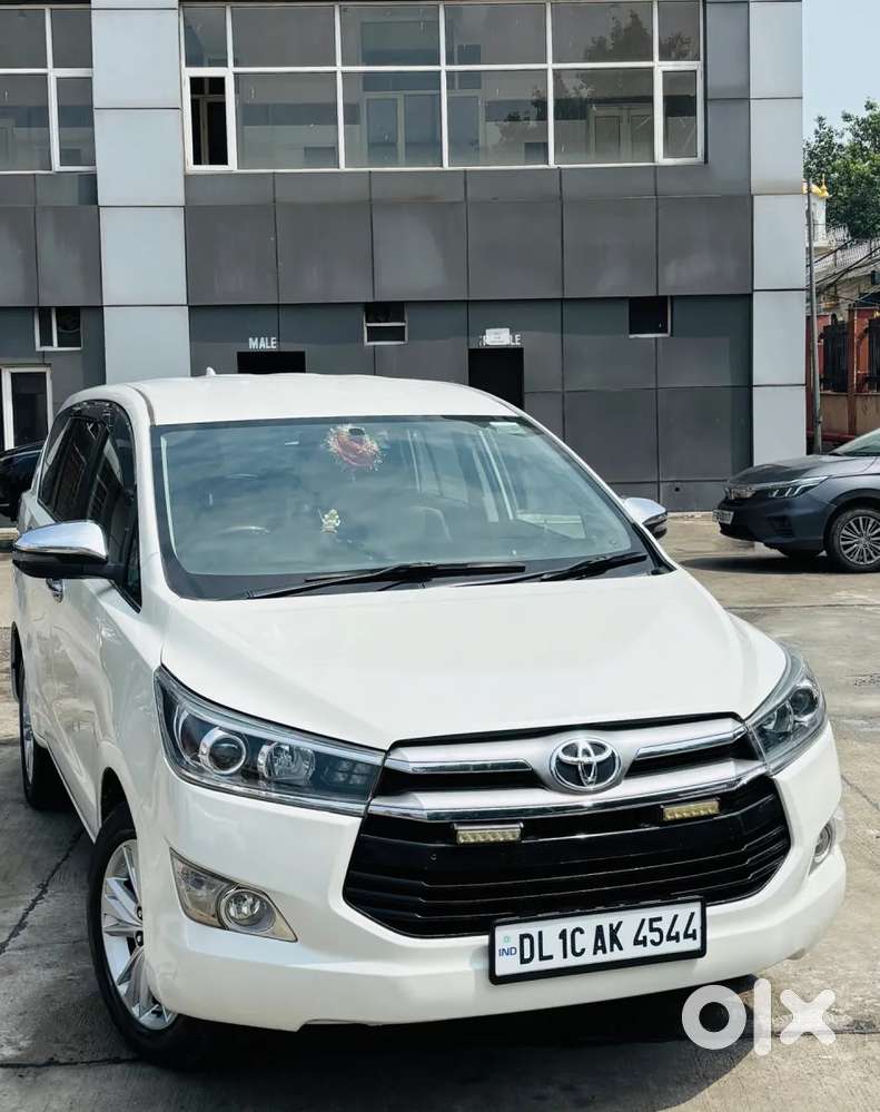 Toyota Innova Crysta 2.8 Zx At 7 Seater, 2018, Diesel