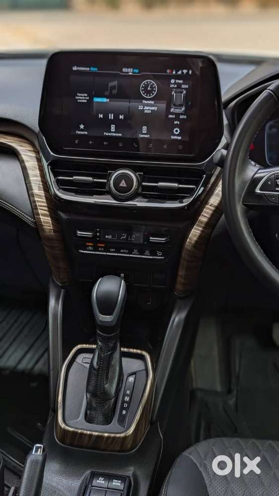 Maruti Suzuki Grand Vitara 1.5 Alpha Plus Dual Tone Intelligent Hybr..