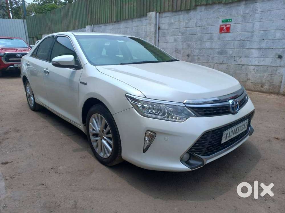 Toyota Camry Hybrid 2.5, 2016, Petrol
