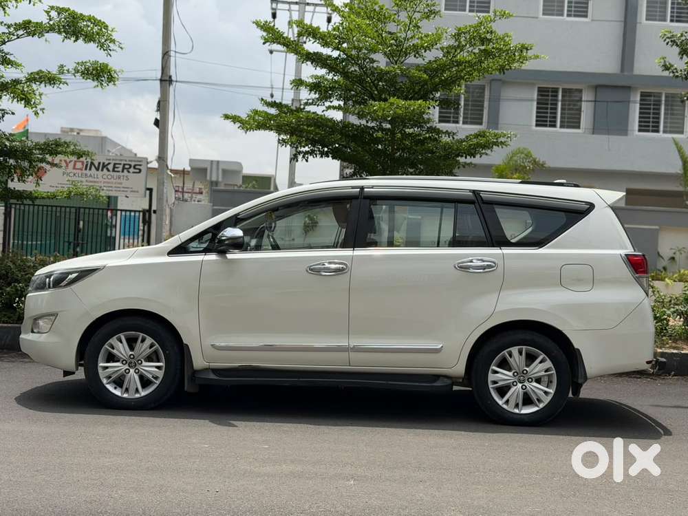 Toyota Innova Crysta 2.8z Automatic, 2018, Diesel