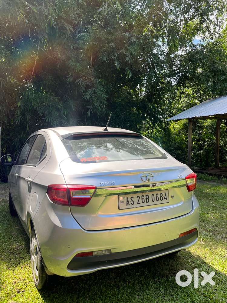 Tata Tigor Petrol 2017