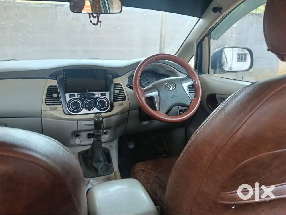 Toyota Innova 2 5 G