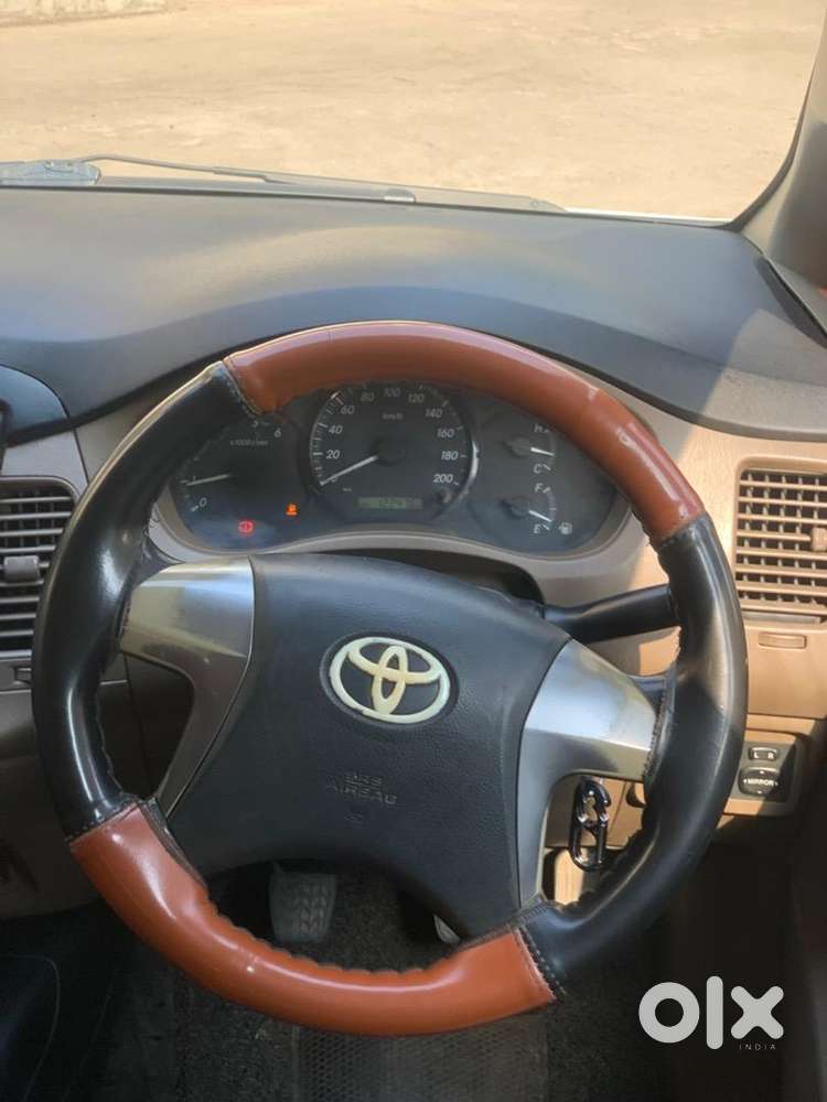 Toyota Innova 2015 Diesel Well Maintained