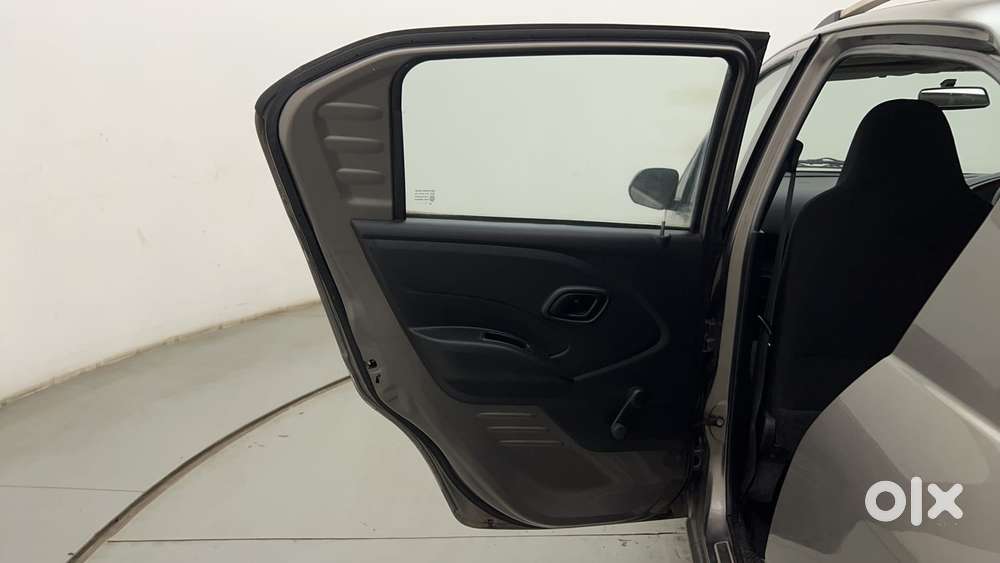 Datsun Redigo T Option, 2017, Petrol