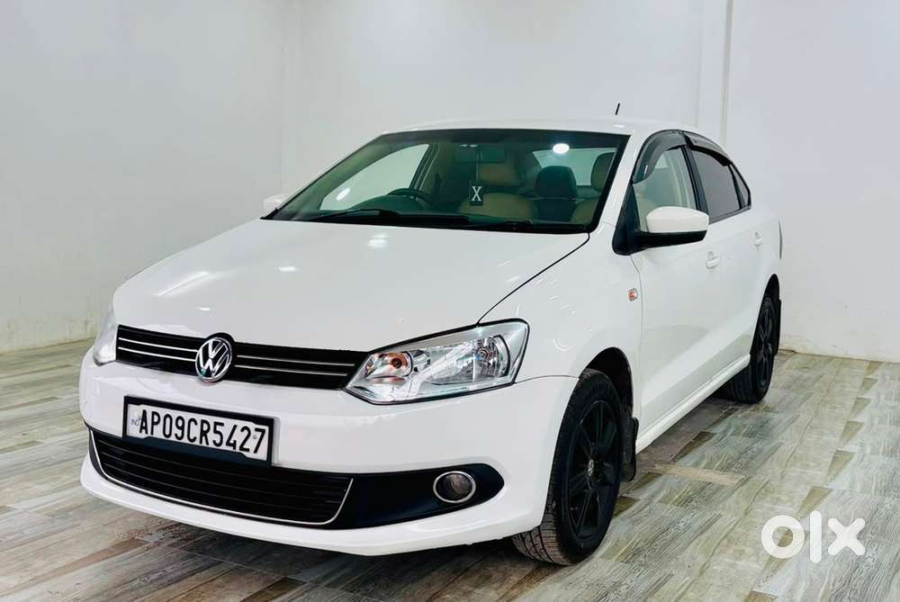 Volkswagen Vento 1.6 Highline (automatic)