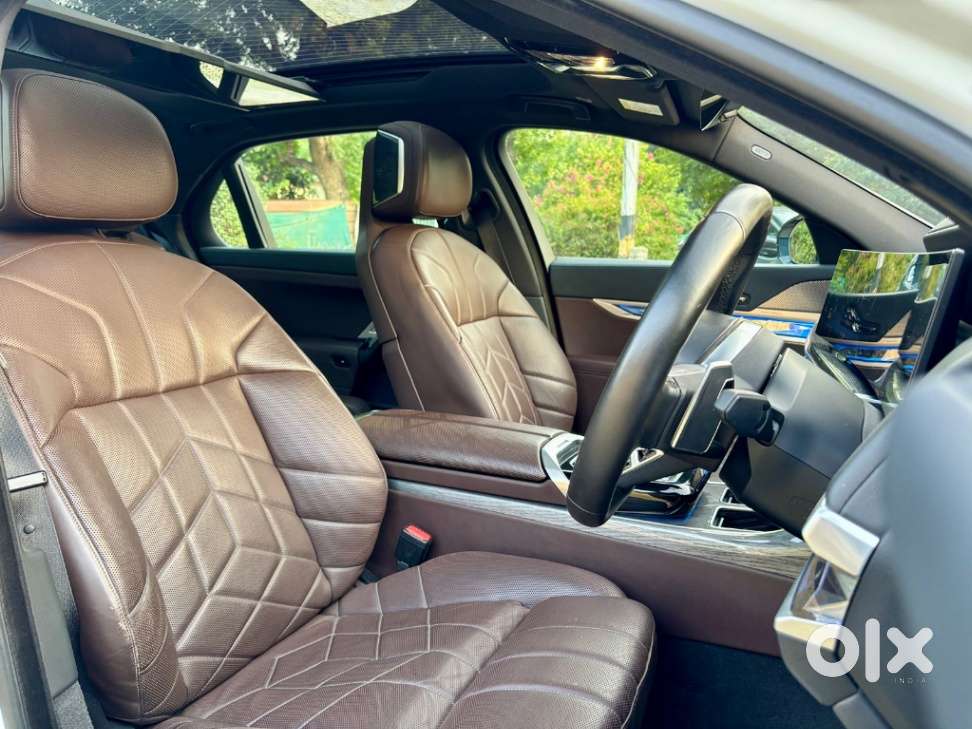 Bmw 7 Series 740i M Sport Petrol Automatic, 2023, Petrol