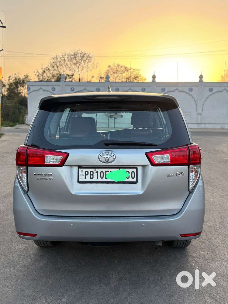 Toyota Innova Crysta 2.8z Automatic, 2016, Diesel