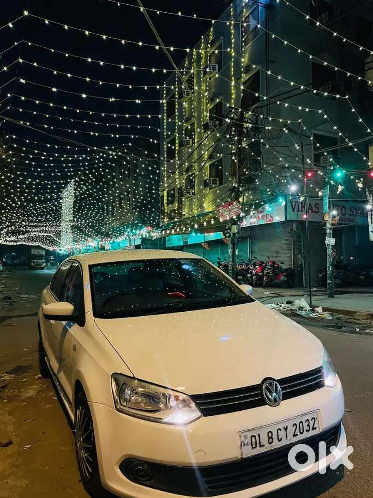 Fully Loaded Car With Aloe Base Tube Led Lamp Ambience Light