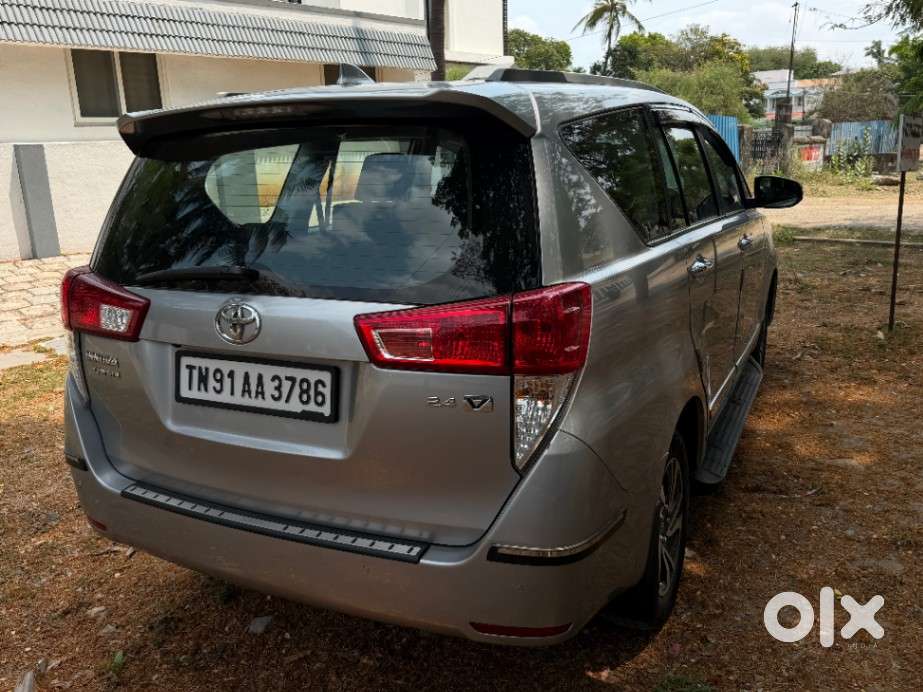 Toyota Innova Crysta 2.7 V, 2024, Diesel