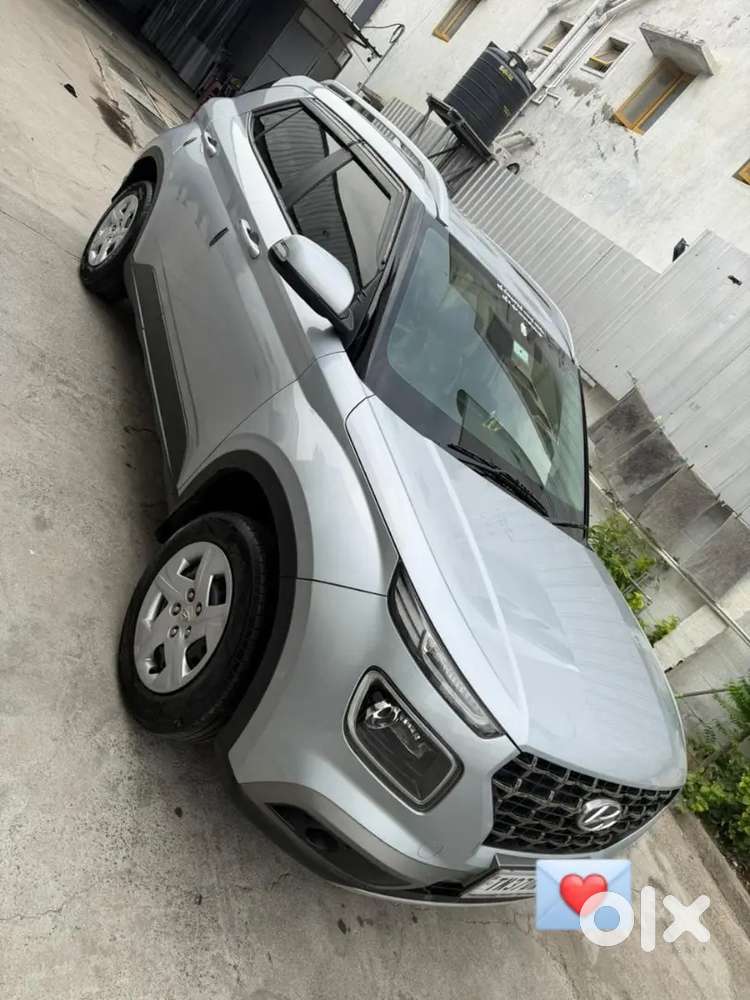 Hyundai Venue 2021 Petrol – Well Maintained  Single Owner.