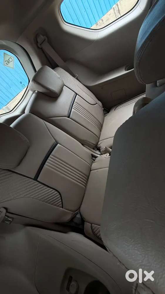 Maruti Suzuki Ertiga Vxi 2025