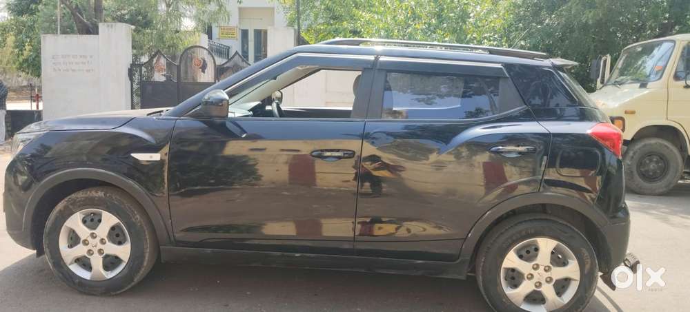 Mahindra Xuv300 W6, 2023, Petrol