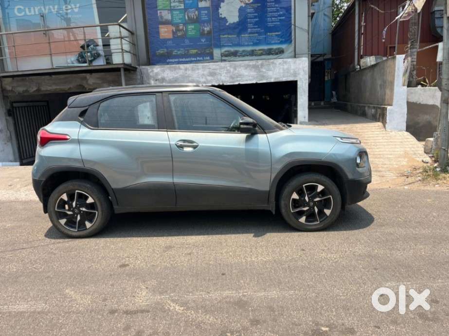 Tata Punch 1.2 Revotron Creative Amt Dual Tone, 2024, Petrol