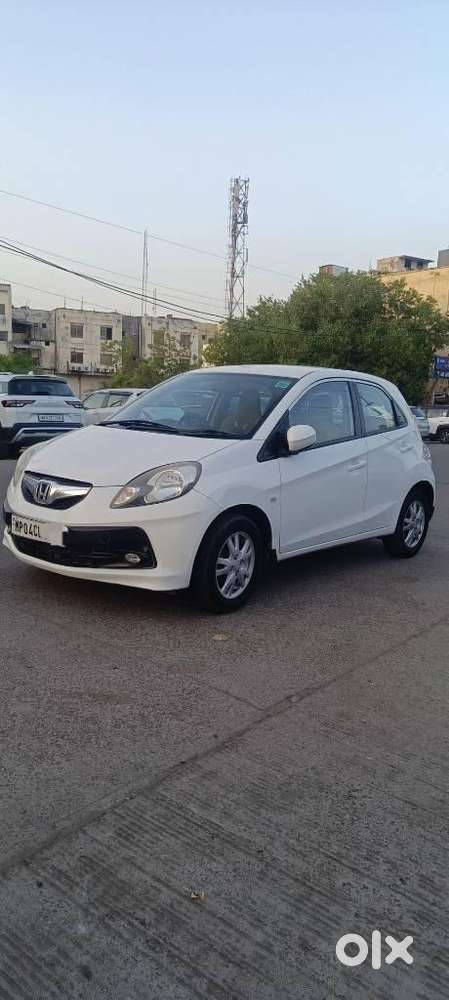 Honda Brio V Automatic, 2013, Petrol