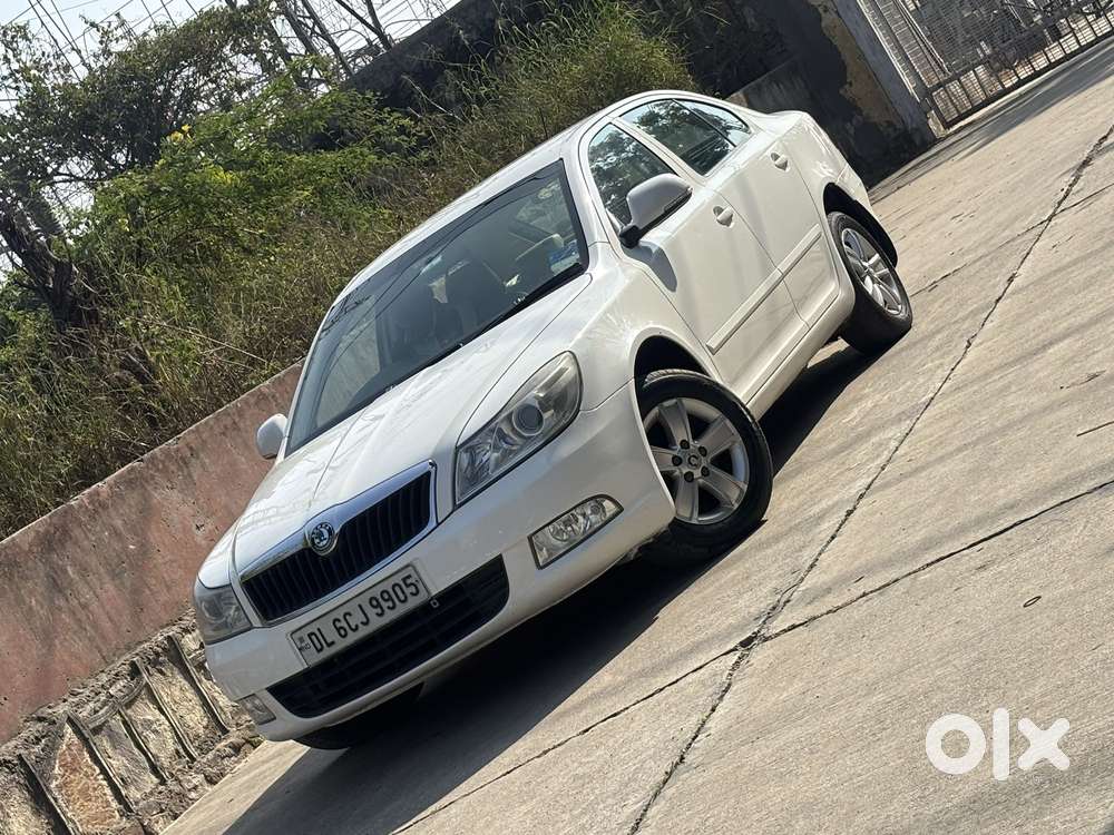 Skoda Laura 1.8 Tsi Ambition, 2011, Petrol