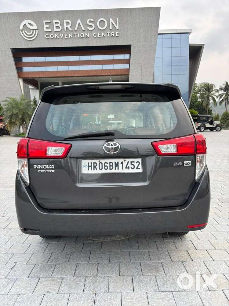 Toyota Innova Crysta 2018 Diesel Well Maintained