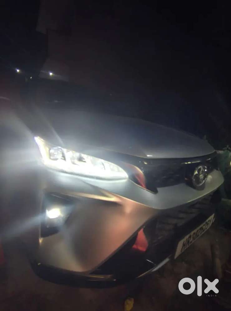 Fortuner  2019 Model  Owners 1 Petrol (m)