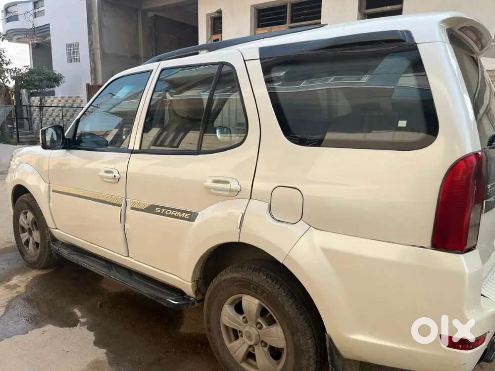 Safari Storem Good Condition