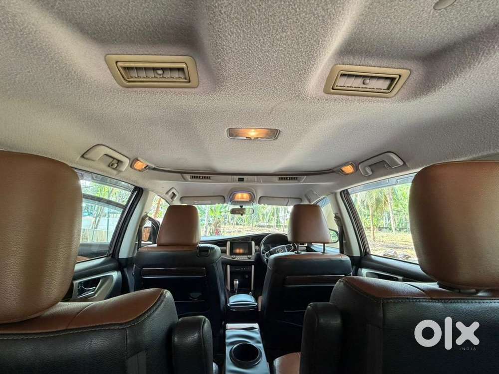 Toyota Innova Crysta 2016