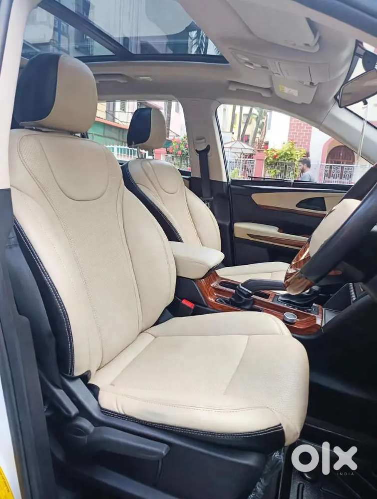 Mahindra Xuv 700 Ax5 Automatic Diesel