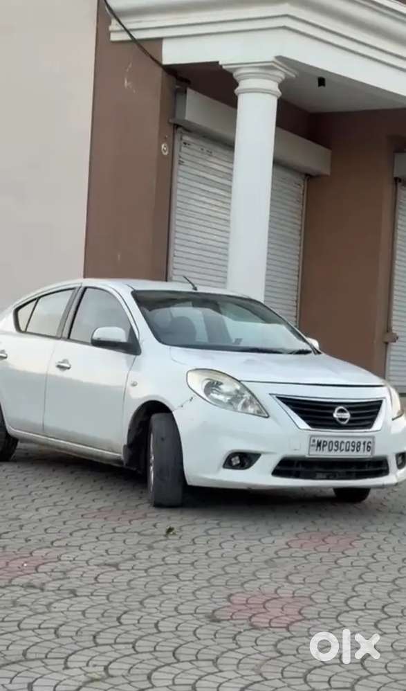 Nissan Sunny 2015