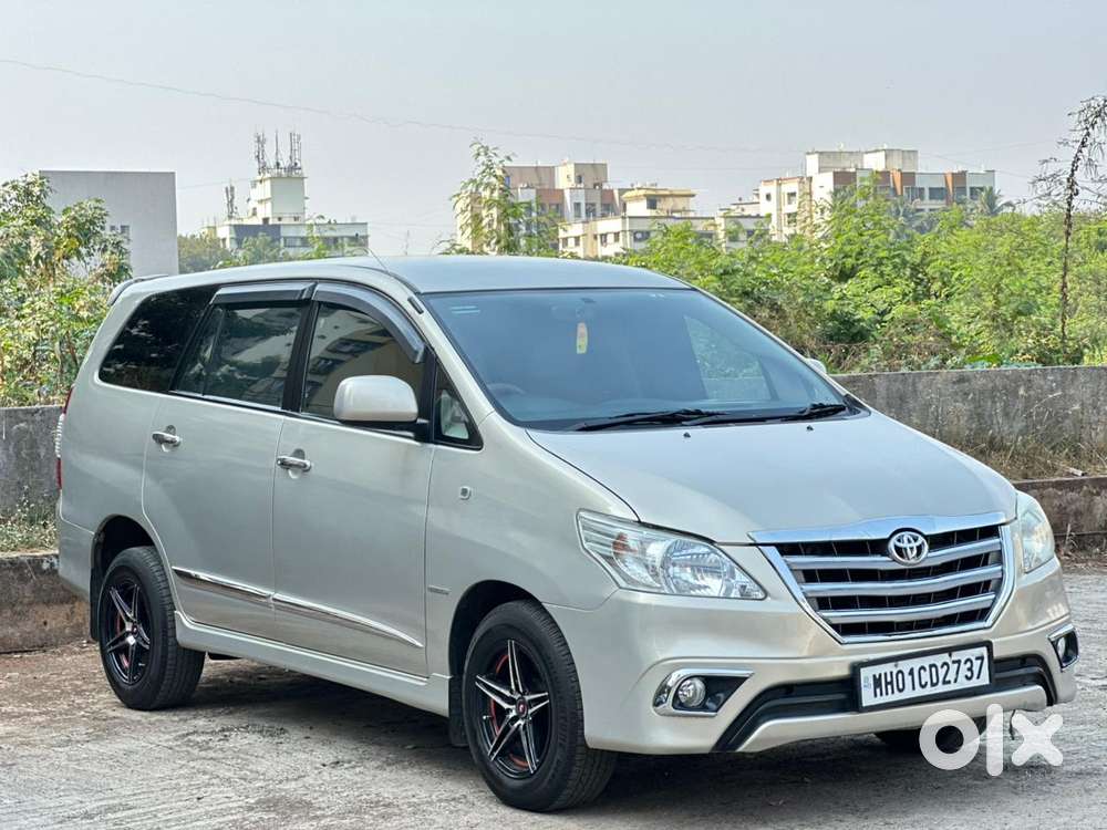 Toyota Innova 2.5 Gx (diesel) 8 Seater Bs Iv, 2015, Diesel