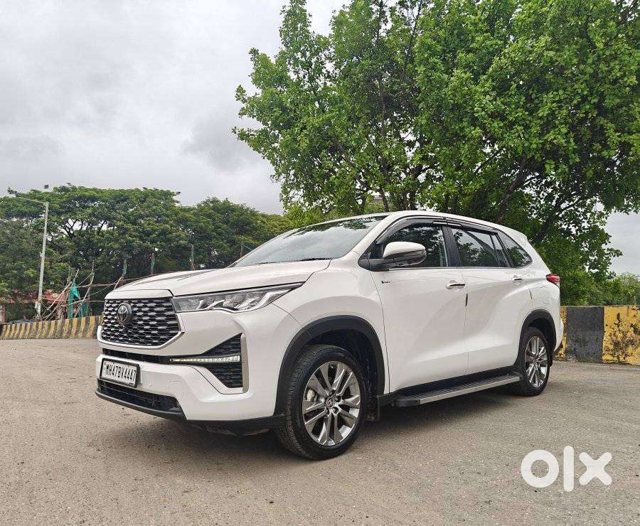 Toyota Innova Hycross 2.0 Zx (o) Hybrid 7 Str, 2025, Petrol