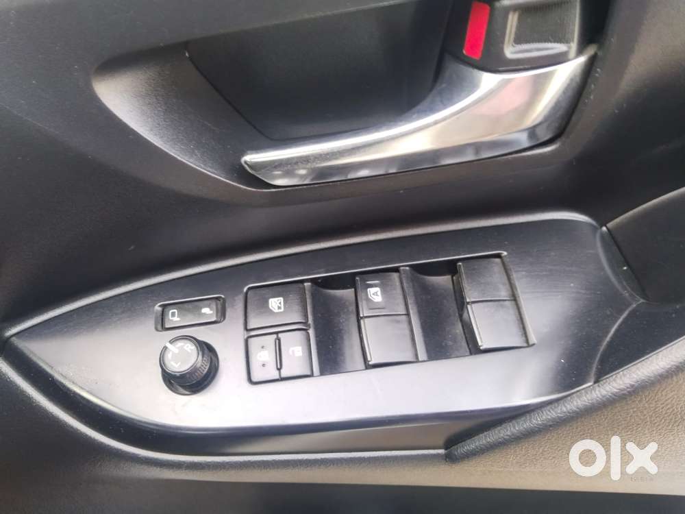 Toyota Innova Crysta 2.8 Gx At 8s, 2023, Diesel