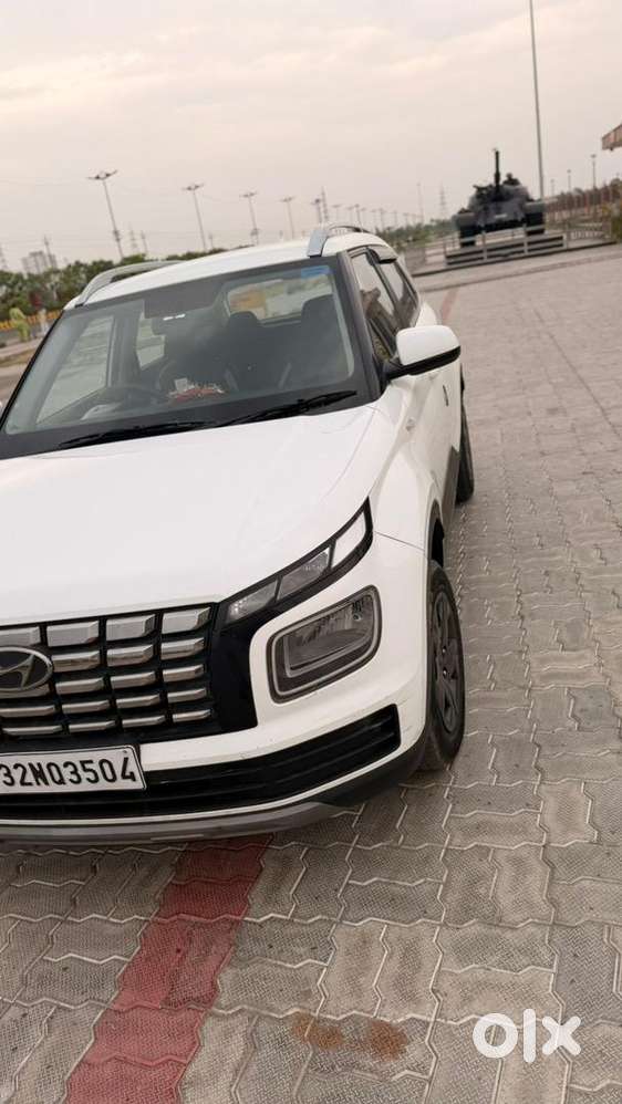 Hyundai Venue 2023 Petrol Good Condition