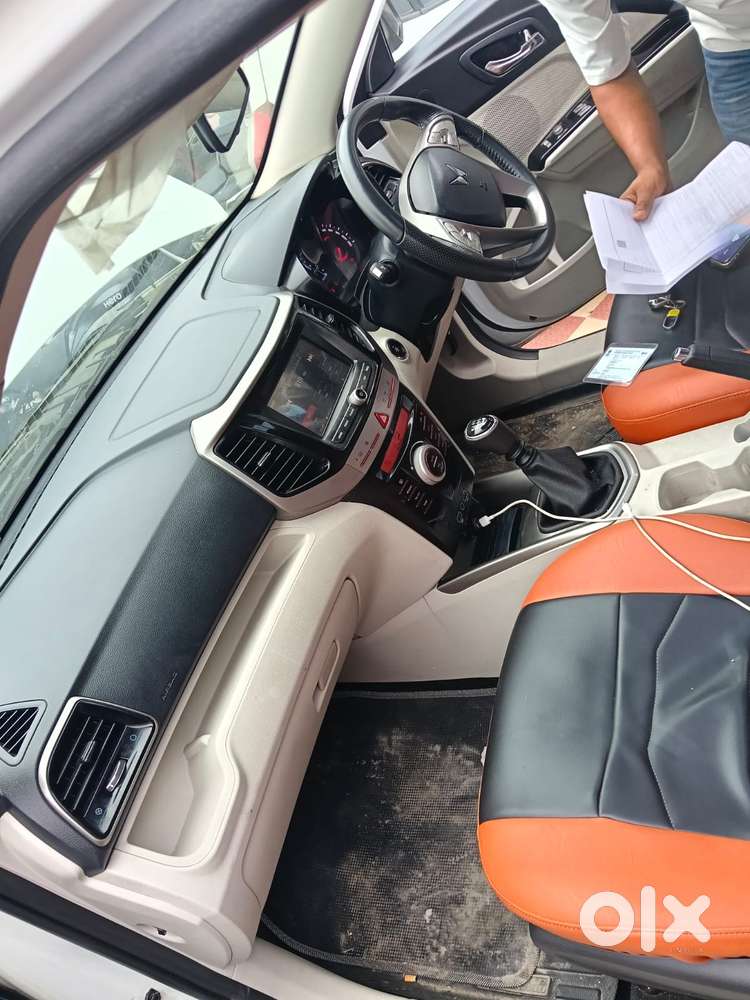 Mahindra Xuv300 W8, 2023, Petrol