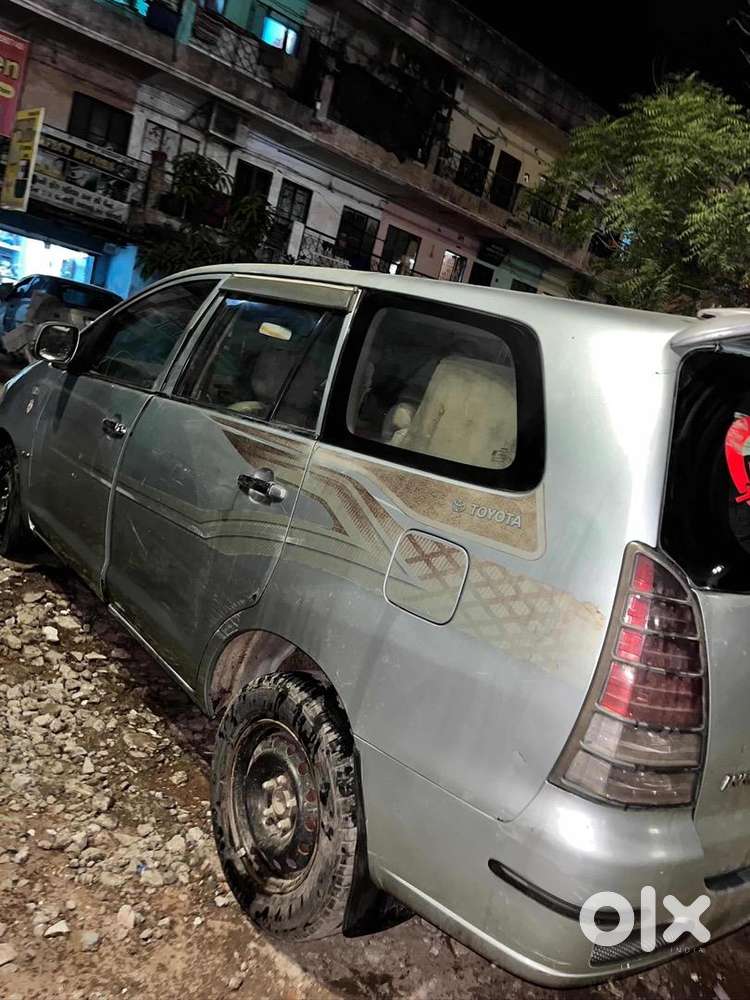 Toyota Innova 2006 Diesel 250000 Km Driven