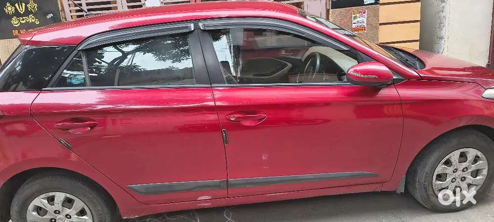 Hyundai I20 2017 Petrol 196000 Km Driven