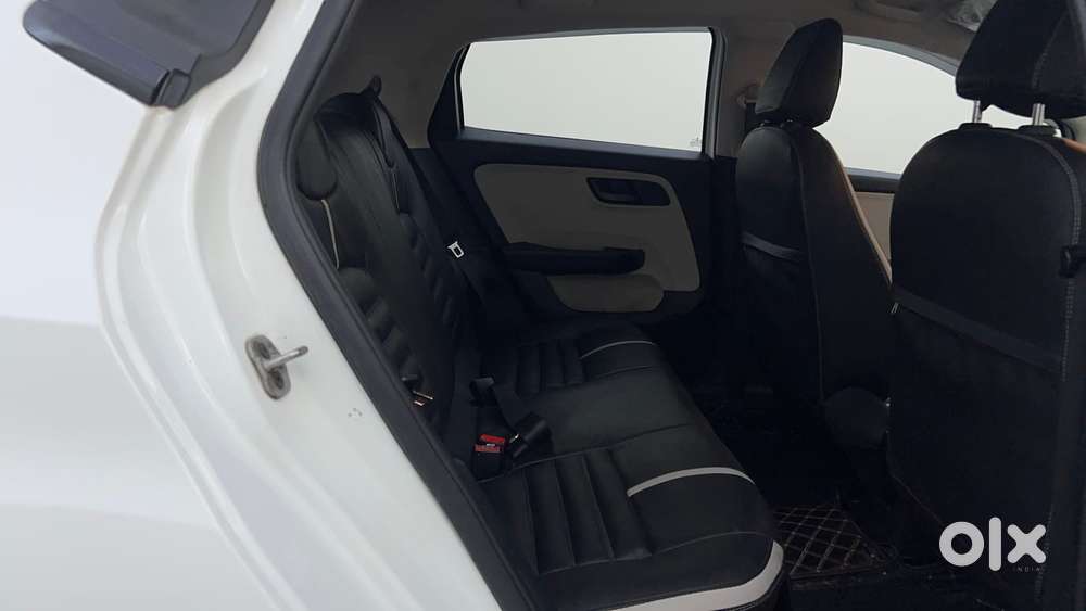 Tata Altroz 1.2 Xt, 2022, Petrol