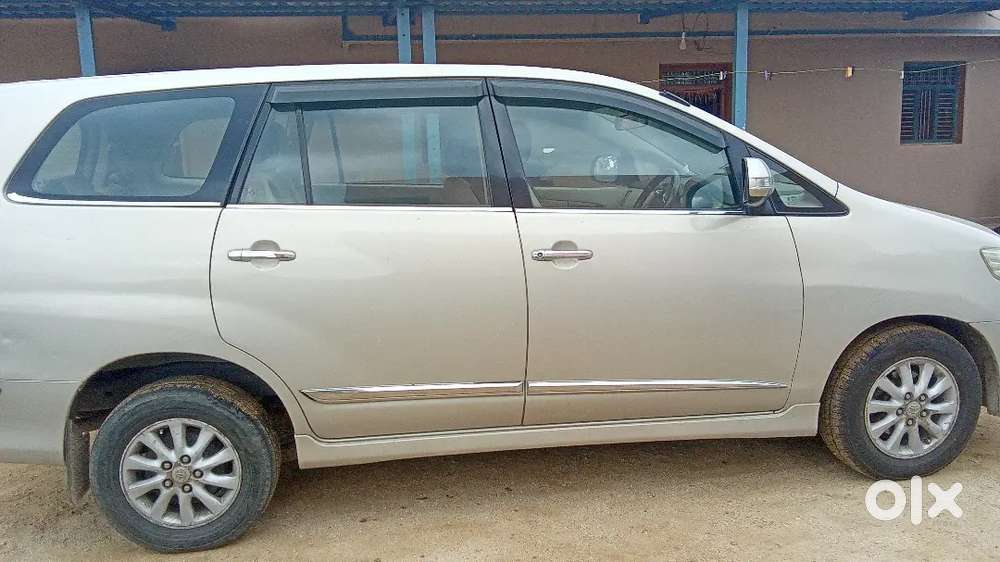 Toyota Innova Diesel 2013 Manual 7 Seats