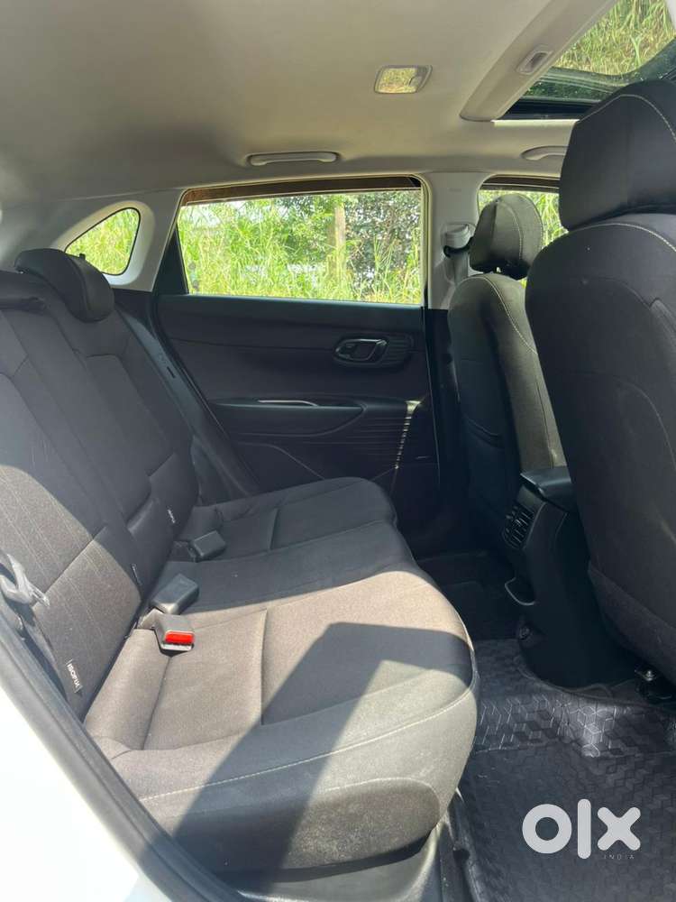 Hyundai I20 Petrol Asta Option, 2022, Petrol