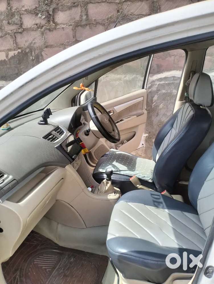 Maruti Suzuki Ertiga 2013