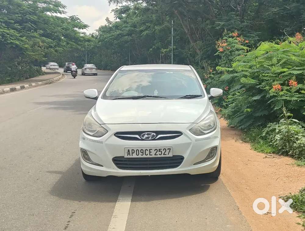 Hyundai Fluidic Verna 2011 Petrol,