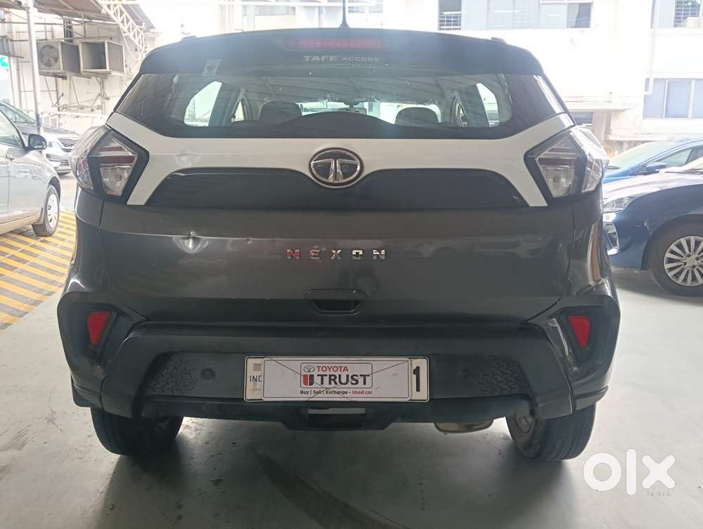 Tata Nexon, 2022, Petrol