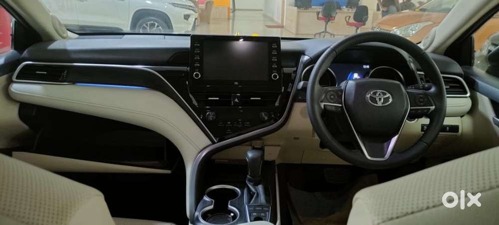 Toyota Camry 2.5 Hybrid, 2023, Petrol