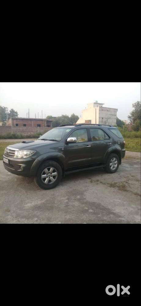 Toyota Fortuner 4x4 – Dec 2011  Strong & Reliable Suv