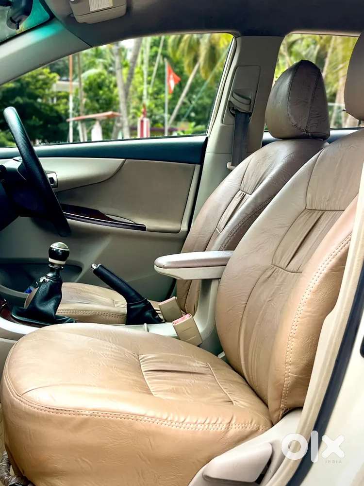 Toyota Corolla Altis 2011