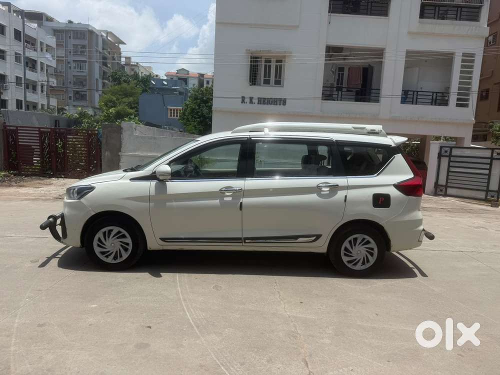 Maruti Suzuki Ertiga 1.5 Vxi, 2022, Petrol