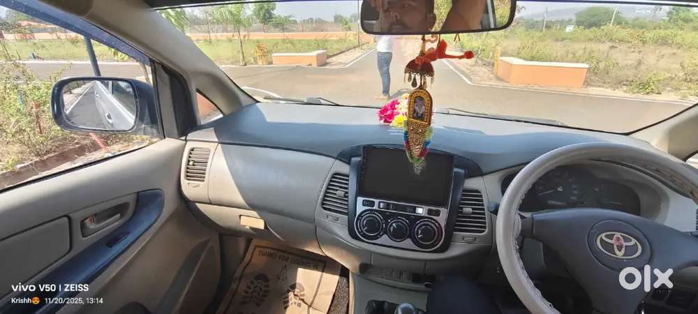 Toyota Innova 2012 Diesel Well Maintained