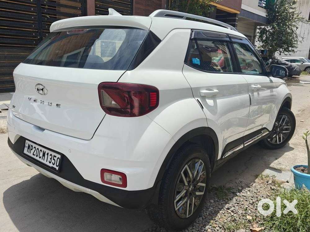 Hyundai Venue Sx Mt, 2022, Diesel