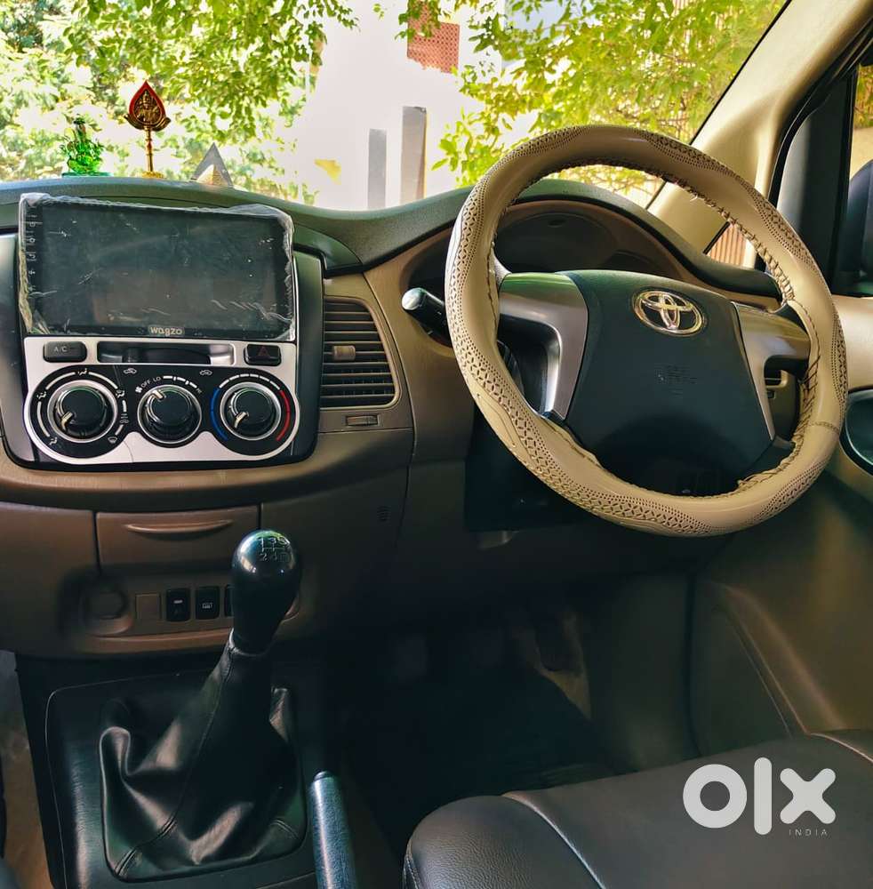 Toyota Innova 2.5 G (diesel) 8 Seater, 2015, Diesel