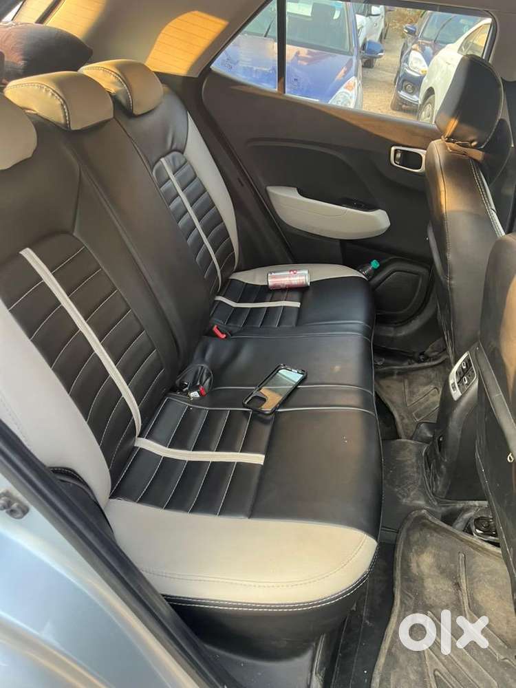 Hyundai Venue 2023 Petrol Well Maintained