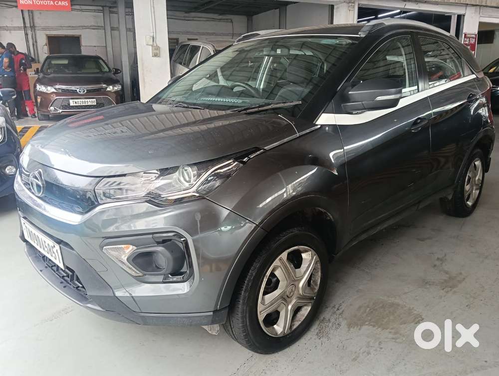 Tata Nexon, 2022, Petrol