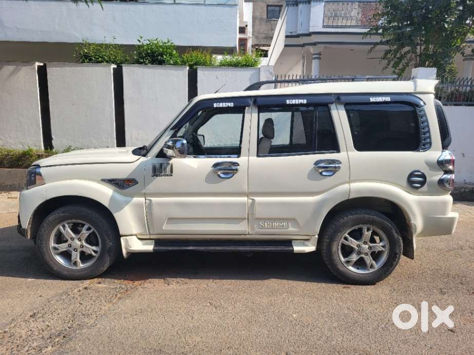 Mahindra Scorpio S10, 2016, Diesel